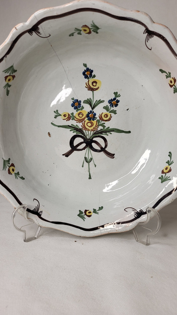 Nevers earthenware salad bowl - 18th century