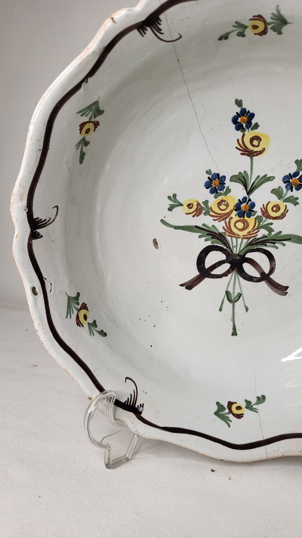 Nevers earthenware salad bowl - 18th century