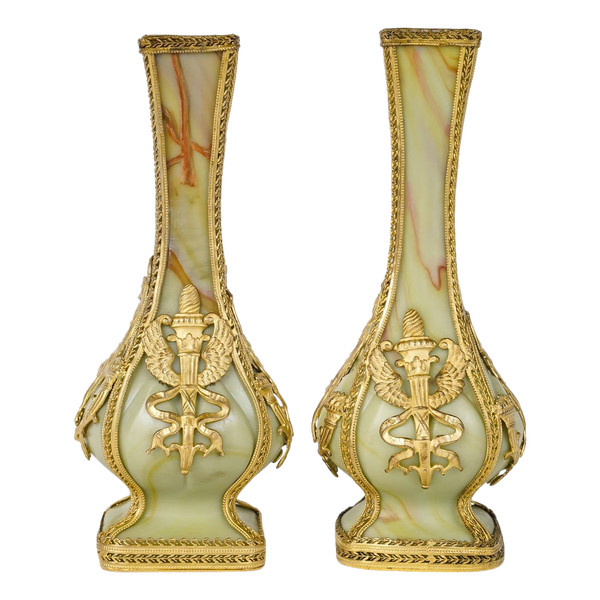 Une Paire De Petits Vases En Pâte De Verre Fin XIXè Siècle 