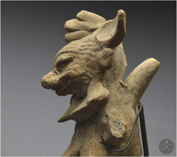 Messico, 450 - 750 d.C., cultura di Veracruz, fischietto rituale antropo-zoomorfo, terracotta
