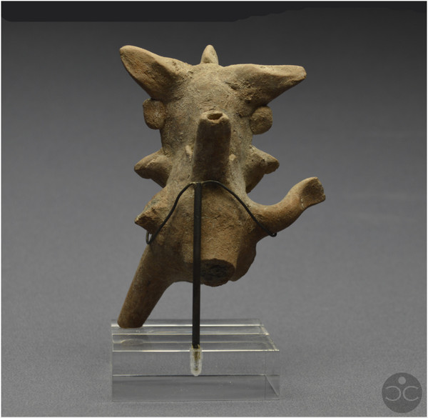 Messico, 450 - 750 d.C., cultura di Veracruz, fischietto rituale antropo-zoomorfo, terracotta