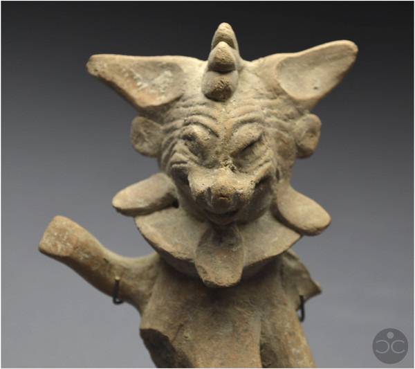 Messico, 450 - 750 d.C., cultura di Veracruz, fischietto rituale antropo-zoomorfo, terracotta