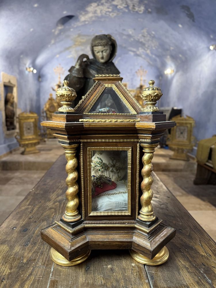 Remarkable Chasse De La Compagnie Sainte Ursule - 19th century