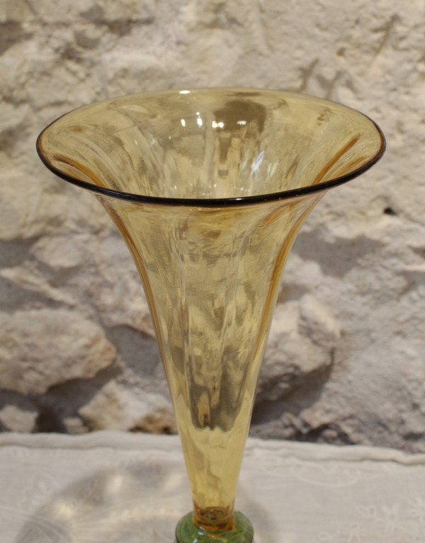 Yellow and blue glass vase from the Portieux crystal glassworks, late 19th century