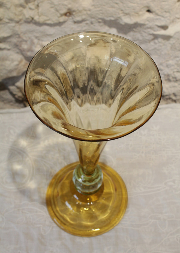 Yellow and blue glass vase from the Portieux crystal glassworks, late 19th century