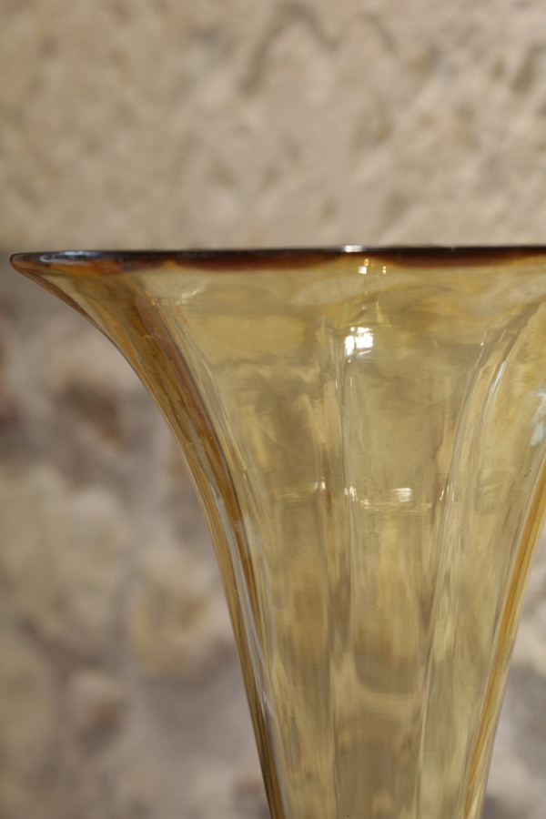 Yellow and blue glass vase from the Portieux crystal glassworks, late 19th century