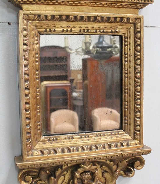 Small Golden Wood Mirror With Winged Animal Decorations - Late 19th Century
