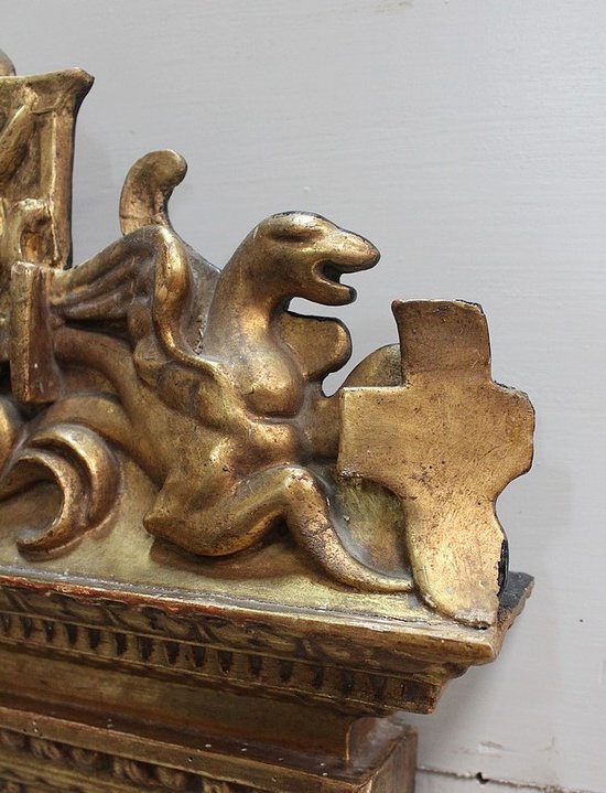 Small Golden Wood Mirror With Winged Animal Decorations - Late 19th Century