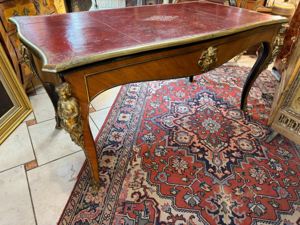 BUREAU PLAT DE STYLE LOUIS XV