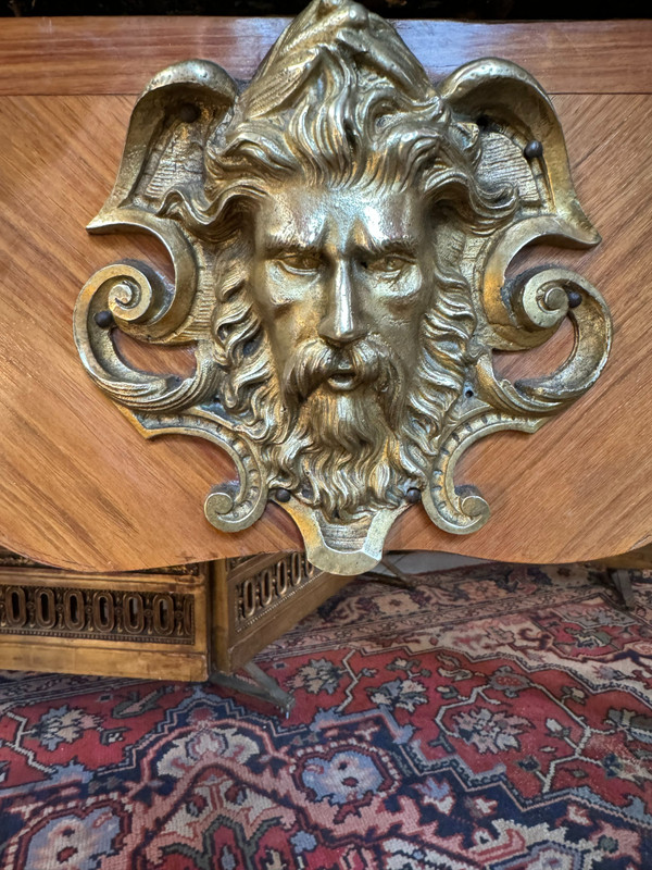 BUREAU PLAT DE STYLE LOUIS XV