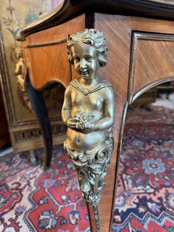 BUREAU PLAT DE STYLE LOUIS XV
