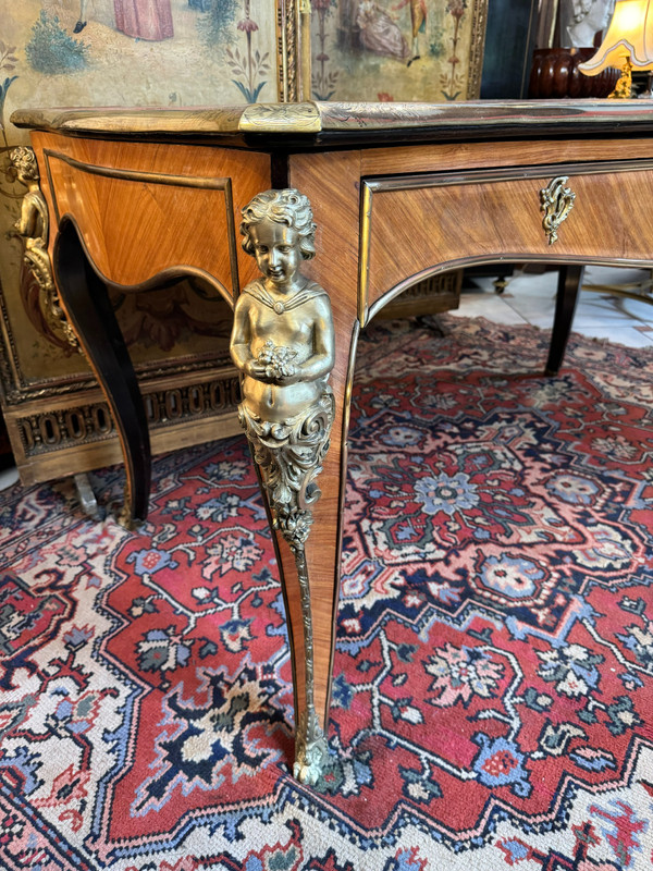 BUREAU PLAT DE STYLE LOUIS XV