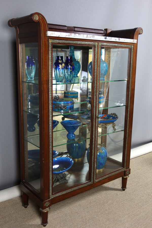 Vitrine aus Mahagoni Ende 19.