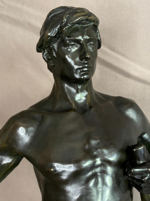 Statue en bronze jeune forgeron, Georges Bareau (1866-1931)  fondeur "F. BARBEDIENNE" Paris