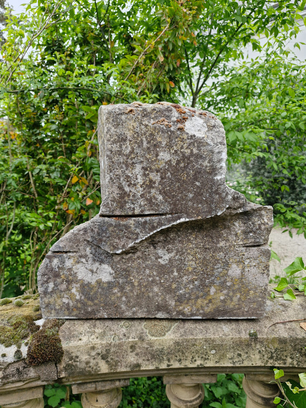 Männliche Büste aus Stein