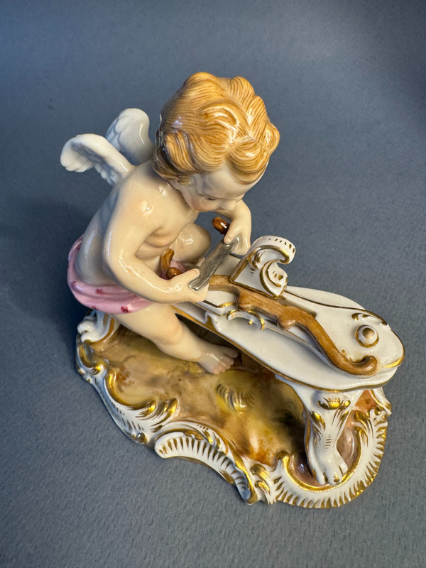Meissen 'L'Amour sculptant son arc' Cupid porcelain N° C 61