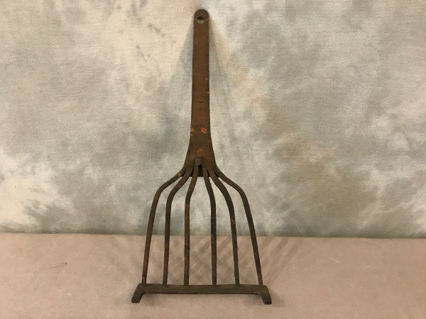 Antique 19th century wrought iron meat grill