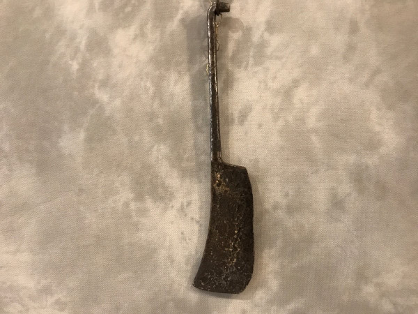 Beau hachoir ancien en fer forgé d'époque 18 ème 