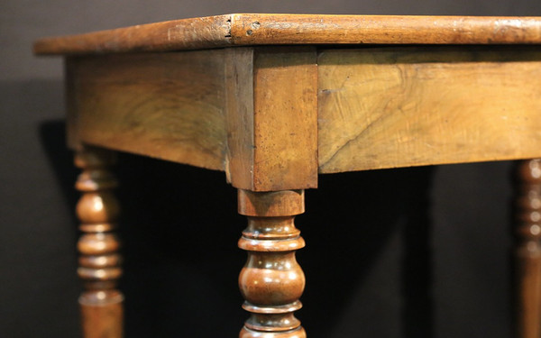 Small 19th century  Louis Philippe walnut table 