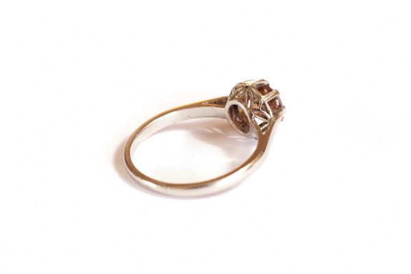 Solitario con diamante Fancy Cognac, anello solitario in platino