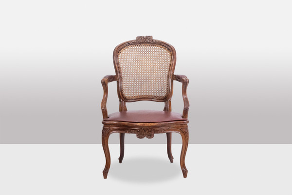 Pair of “cabriolet” armchairs in walnut and canework. Louis XV period. LS5209325/2750/4