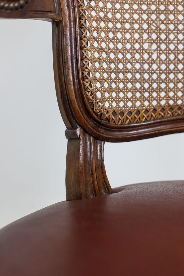 Pair of “cabriolet” armchairs in walnut and canework. Louis XV period. LS5209325/2750/4