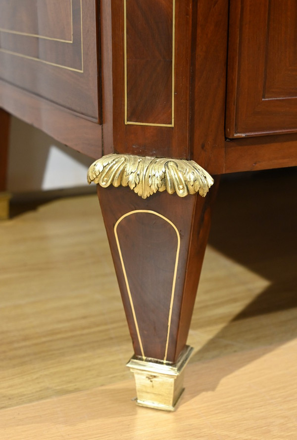 Rare Commode en Acajou, époque Louis XVI – 2ème Partie XVIIIe