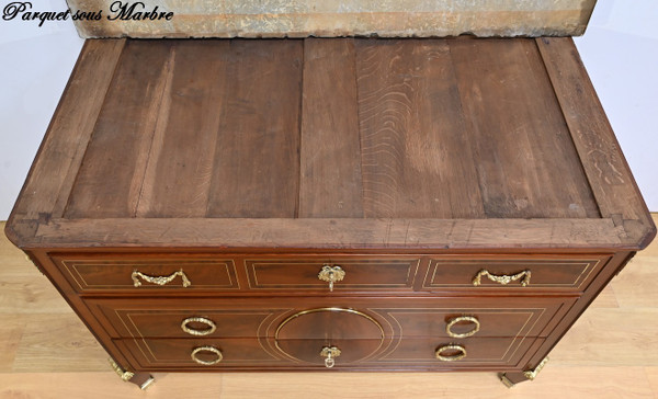 Rare Commode en Acajou, époque Louis XVI – 2ème Partie XVIIIe