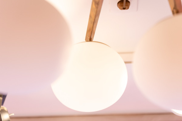 Angelo Lelli. Chandelier in brass and opaline. Contemporary. LS54392108A