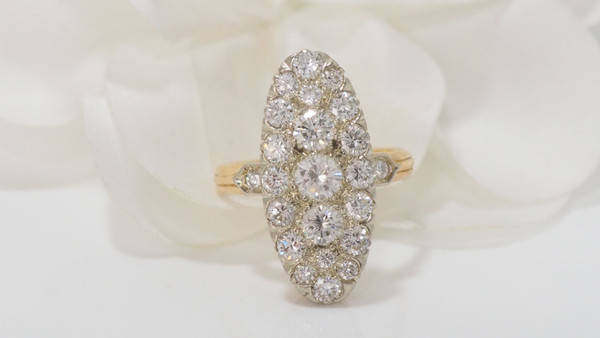 Anello bicolore in oro e diamanti