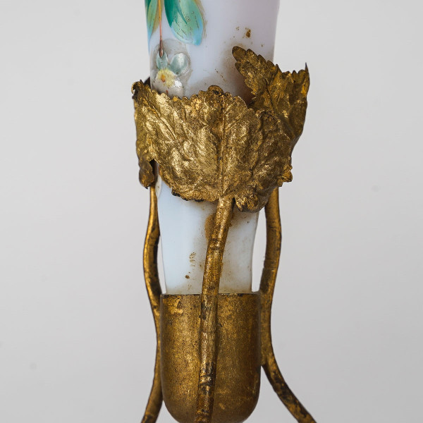 Une Paire De  vases de forme Cornets En Opaline Fin XIXème Siècle 