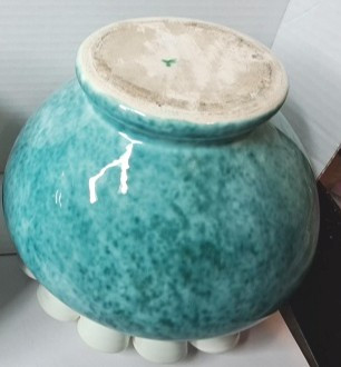 Vase Boule émaillée vert moucheté de la manufacture de Sainte Radegonde N°2
