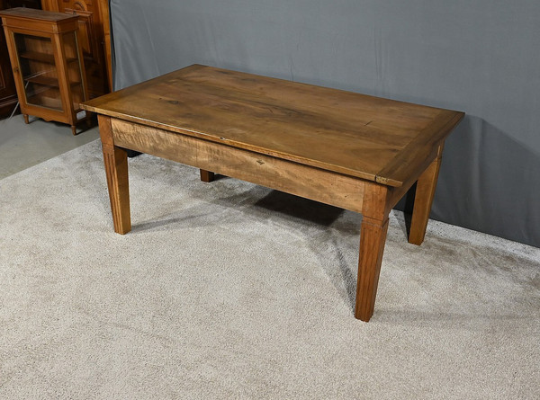 Table Basse en Noyer, goût Louis XVI – XIXe