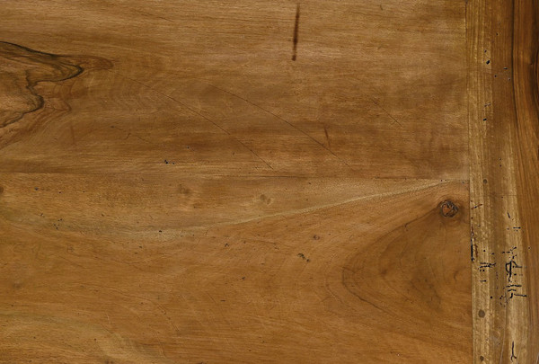 Table Basse en Noyer, goût Louis XVI – XIXe