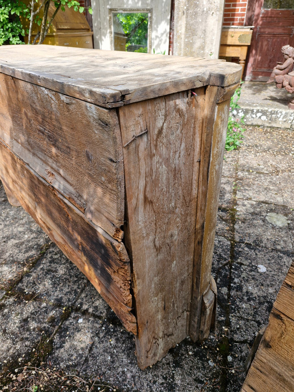 Coppia di mobili rivestiti in legno del XVIII secolo