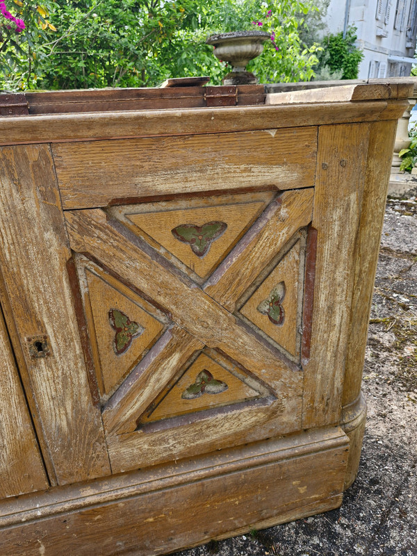 Coppia di mobili rivestiti in legno del XVIII secolo