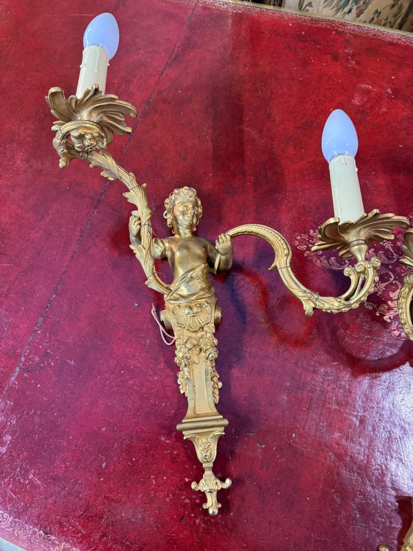 PAIR OF WALL SCONCES IN THE LOUIS XV STYLE