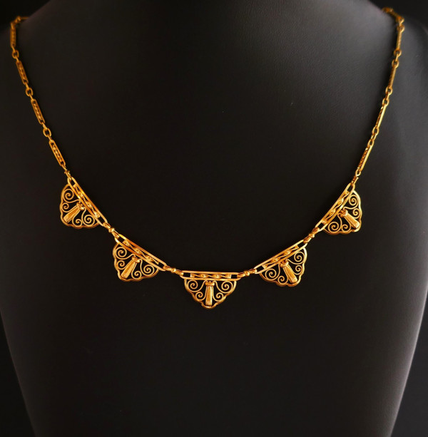 Collerette Motifs Papillons, Or Jaune 18 Carats.