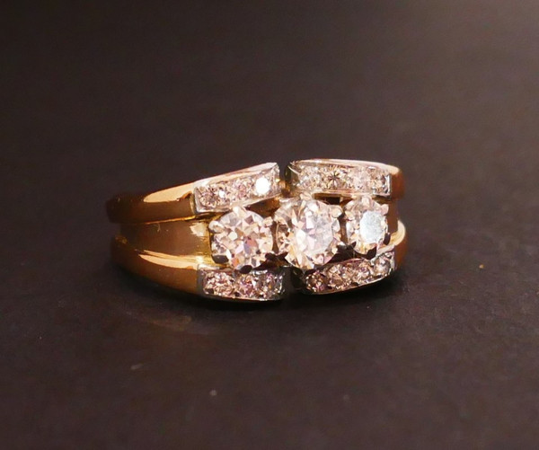 Bague Tank Ornée De Diamants, Or 18 Carats.