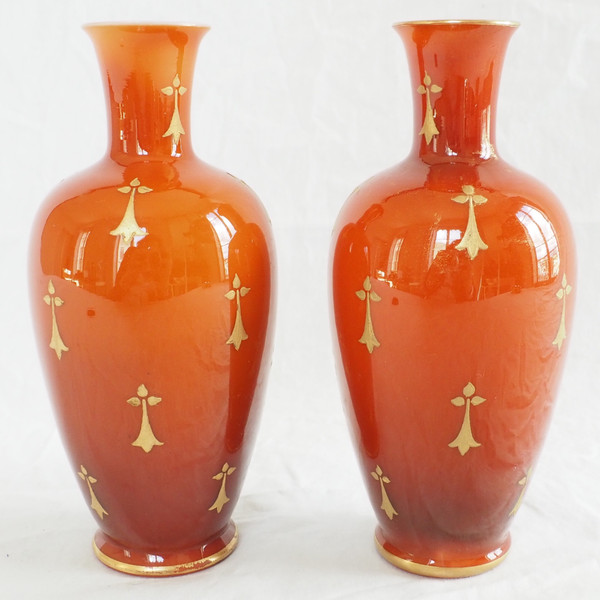 Baccarat: pair of orange and gold opaline vases - circa 1900