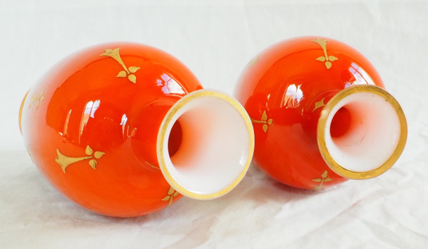 Baccarat: pair of orange and gold opaline vases - circa 1900