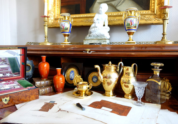 Baccarat: pair of orange and gold opaline vases - circa 1900