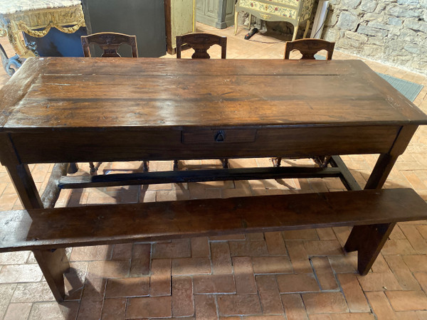 Table de ferme 3 tiroirs datant du 18e siècle  prix spécial ce mois  ci ( sur demande)