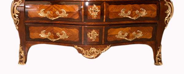 Commode D’époque Louis XV Estampillée L. Boudin 