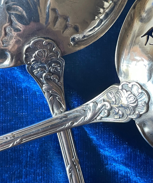 2 Christofle serving pieces.