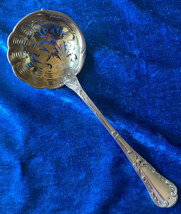 2 Christofle serving pieces.