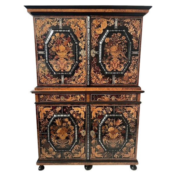 Meuble En Deux Corps d'époque Louis XIV Et Attribué A Thomas Hache