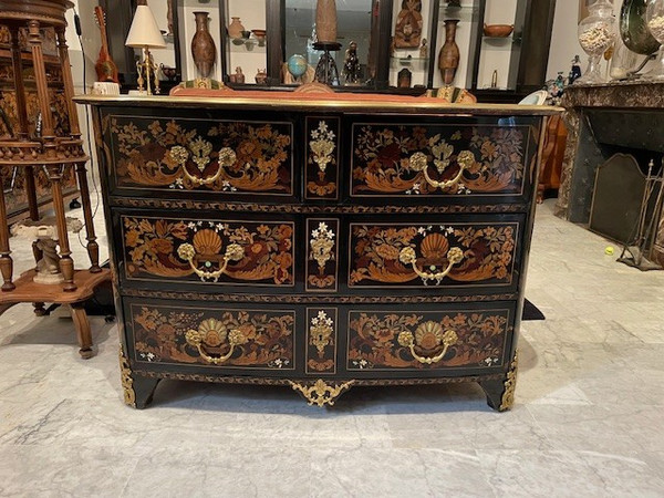 Commode d'époque Louis XIV dites "au jasmin" et  attribuée a PIERRE GOLE