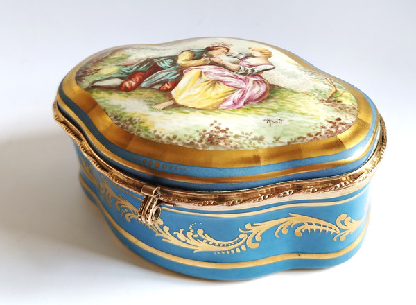 Hand Painted Porcelain Box 19th C
