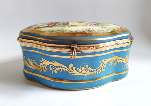 Hand Painted Porcelain Box 19th C